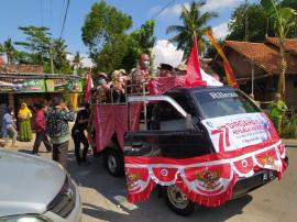 LOMBA PENGAGUNGAN BENDERA HUT RI KE-77